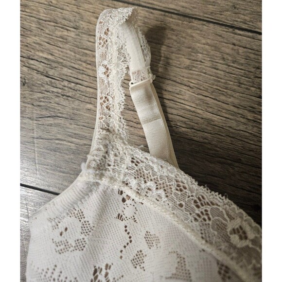 Cacique Modern Lace Covered Balconette Bra 38D White Beige Closure Padded - Picture 3 of 6